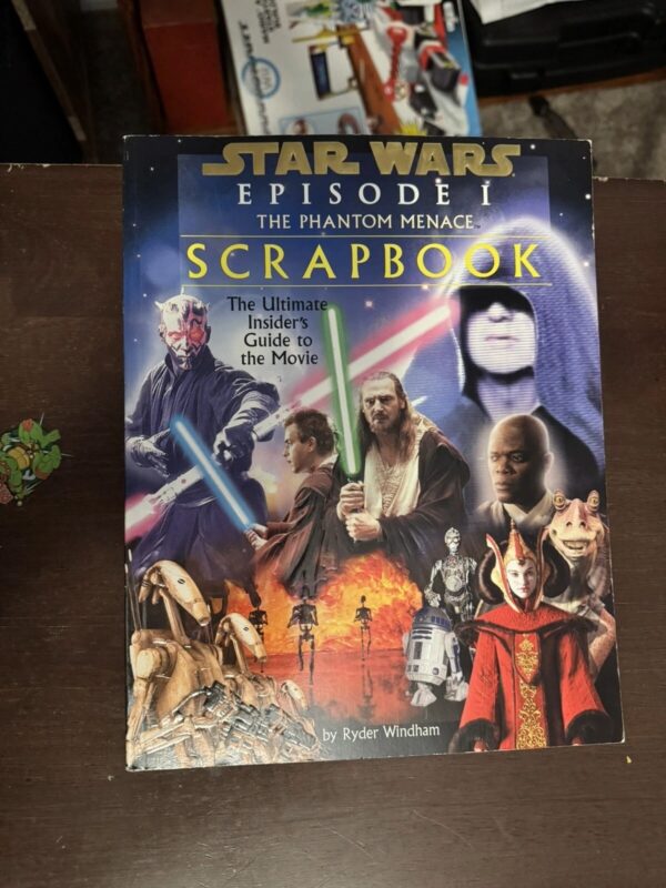 Star Wars Episode 1: The Phantom Menace Scapbook