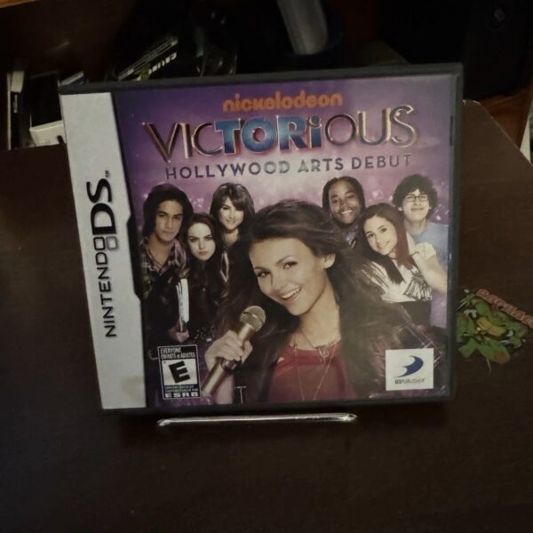 Victorious: Hollywood Arts Debut