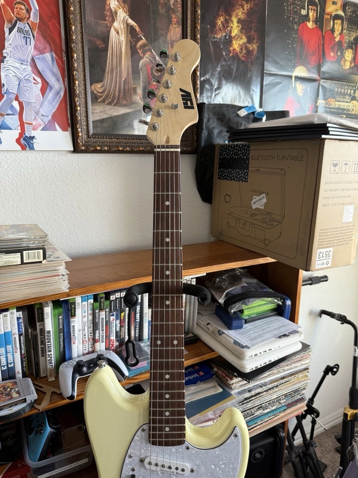 Ivy ISMF-200VW Strat Solid Electric Guitar - Vintage White SN: I22040005 - Image 6