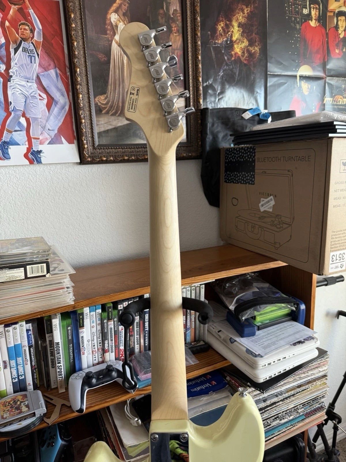 Ivy ISMF-200VW Strat Solid Electric Guitar - Vintage White SN: I22040005 - Image 7