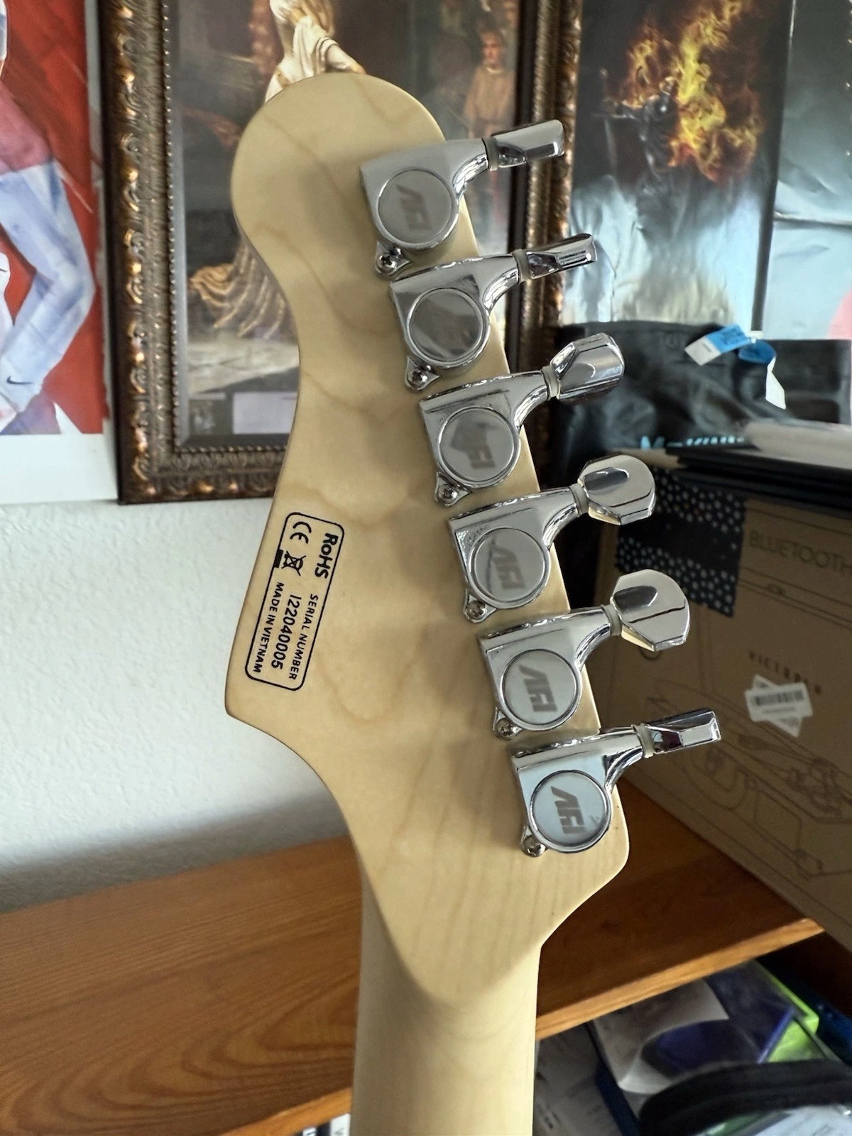 Ivy ISMF-200VW Strat Solid Electric Guitar - Vintage White SN: I22040005 - Image 9